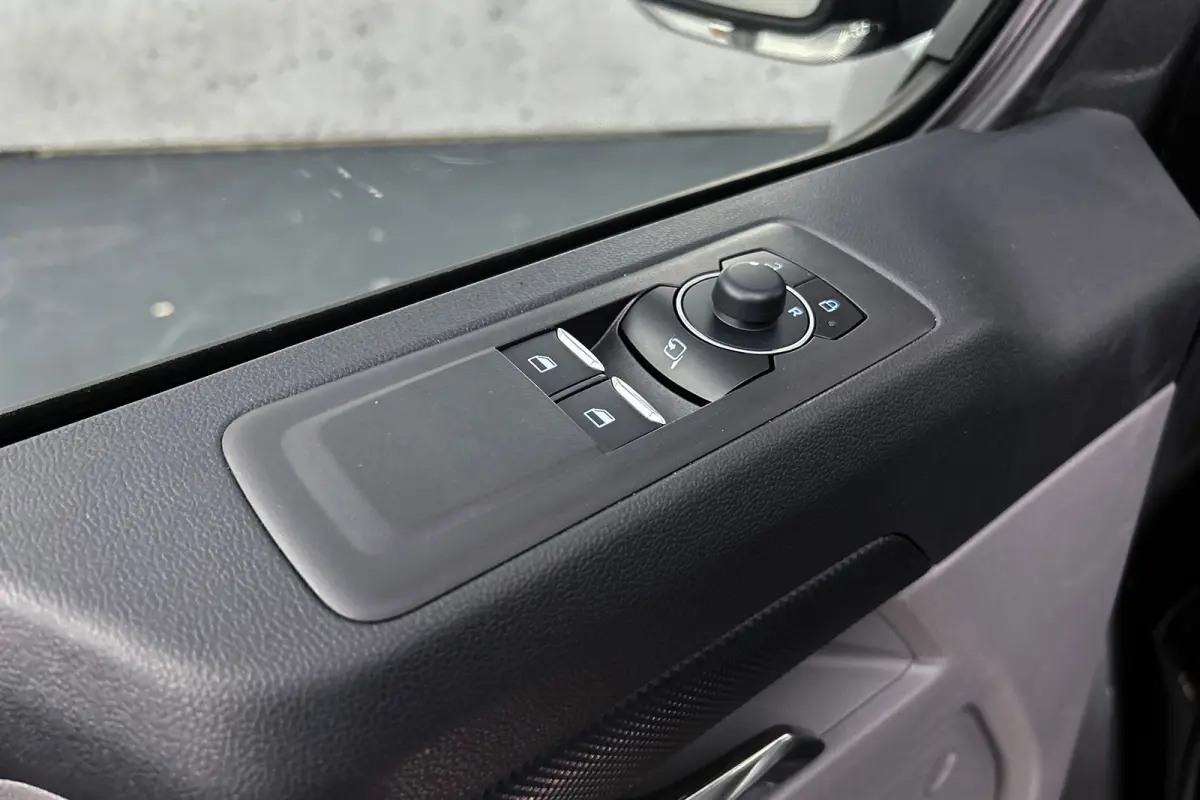 340 L2 Sport | Dubbel cabine | 2x schuifdeur | adaptieve cruise control