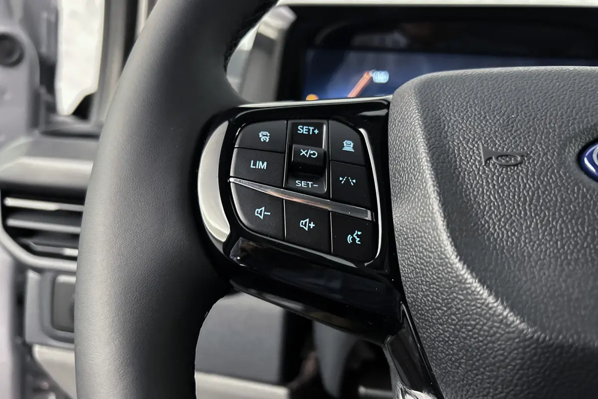 340 L2 71KWh Sport | 2x schuifdeur | 3-zitplaatsen | Stoelverwarming