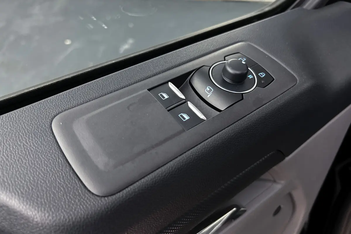 340 L2 71KWh Sport | 2x schuifdeur | 3-zitplaatsen | Stoelverwarming