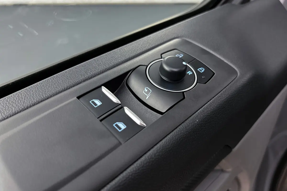 340 L2 71KWh Sport | 2x schuifdeur | 3-zitplaatsen | Stoelverwarming