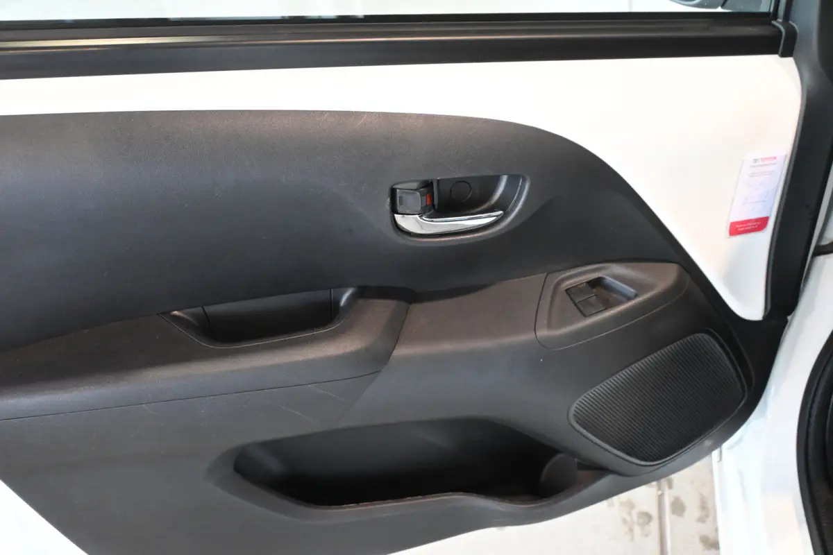 1.0 VVT-i X-Sport Automaat Airco Camera Lichtmetaal Elektrisch pakket 100% Onderhouden! Inruil Mogelijk!