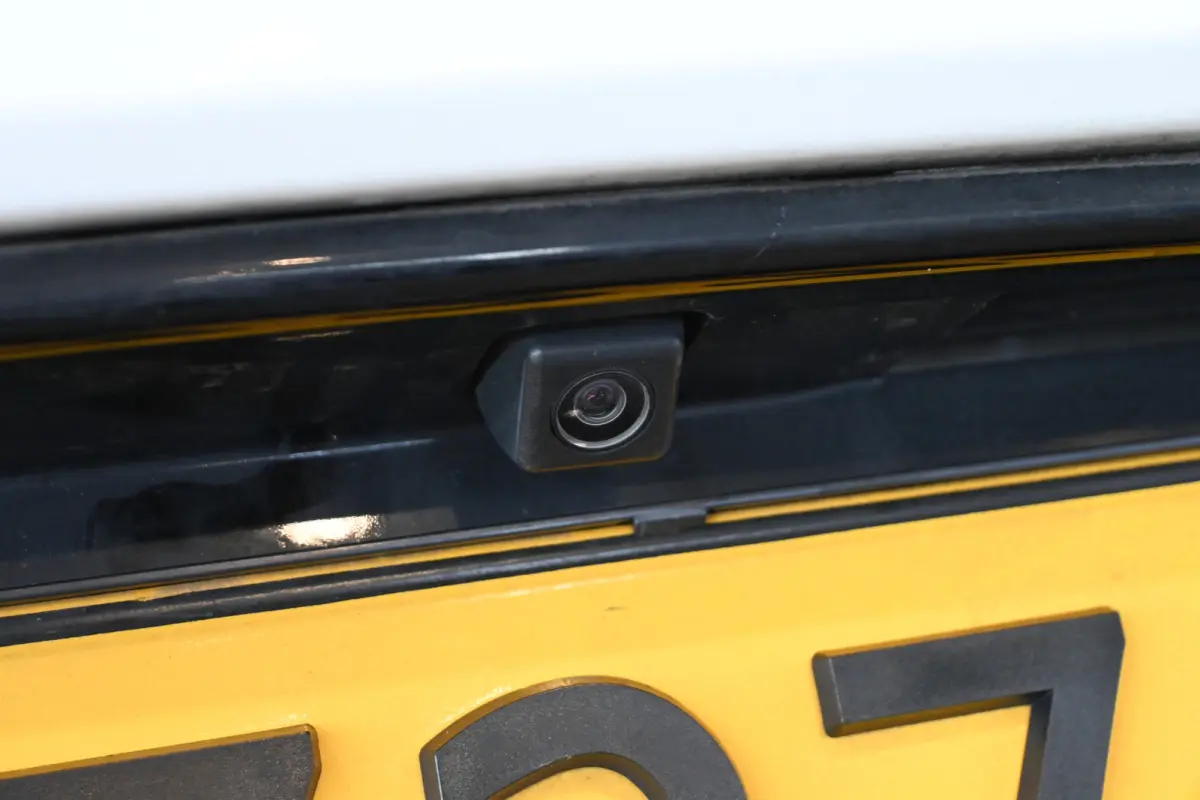 1.0 VVT-i X-Sport Automaat Airco Camera Lichtmetaal Elektrisch pakket 100% Onderhouden! Inruil Mogelijk!