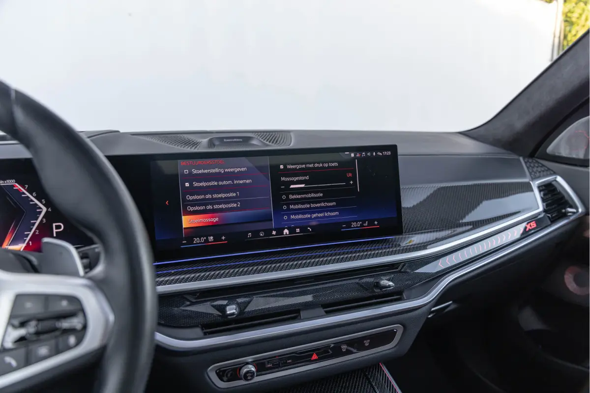 xDrive50e Launch Edition M-Sport Pro Bowers & Wilkins Sky Lounge Massage