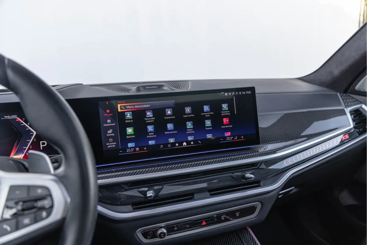 xDrive50e Launch Edition M-Sport Pro Bowers & Wilkins Sky Lounge Massage