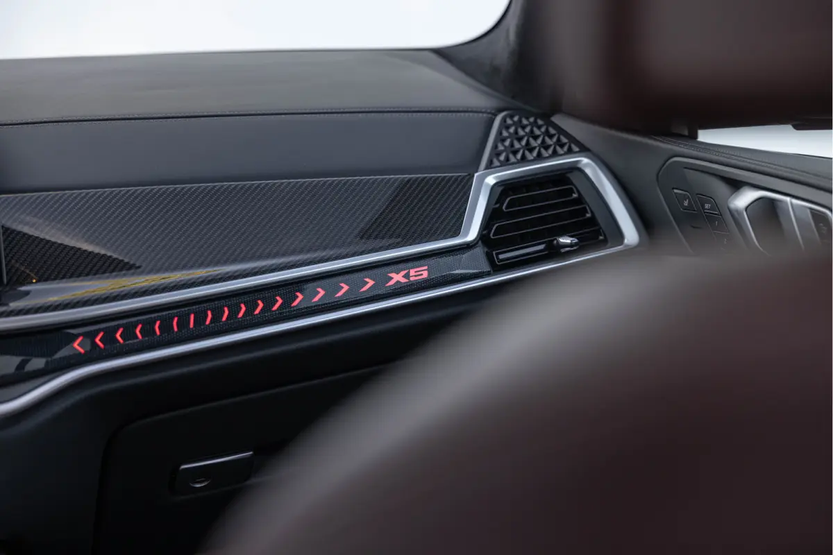 xDrive50e Launch Edition M-Sport Pro Bowers & Wilkins Sky Lounge Massage