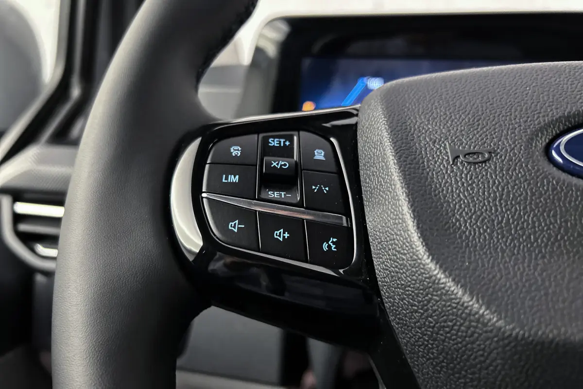 340 L2 Raptor Edition 71 KWh | Lederen bekleding | 2x schuifdeur | Driver assist pack premium | Stoelverwarming