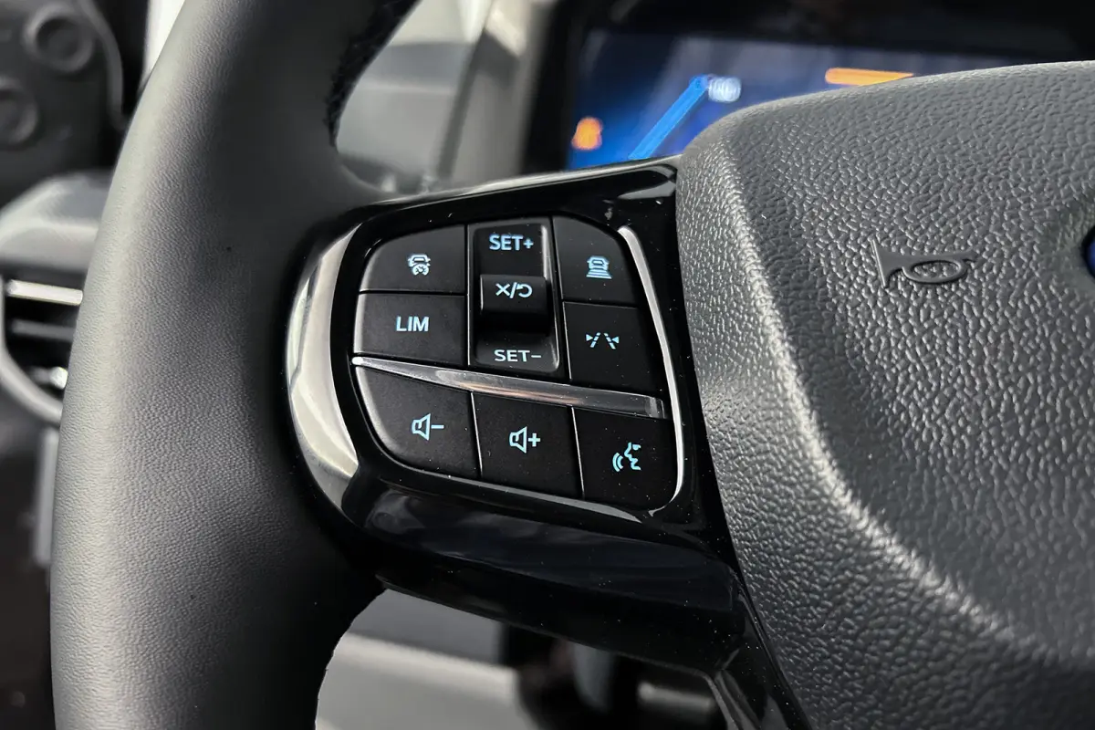 340 L2 Limited | 2x schuifdeur | Stoelverwarming | Adaptieve cruise control