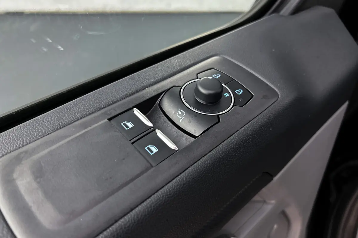 340 L2 Limited | 2x schuifdeur | Stoelverwarming | Adaptieve cruise control