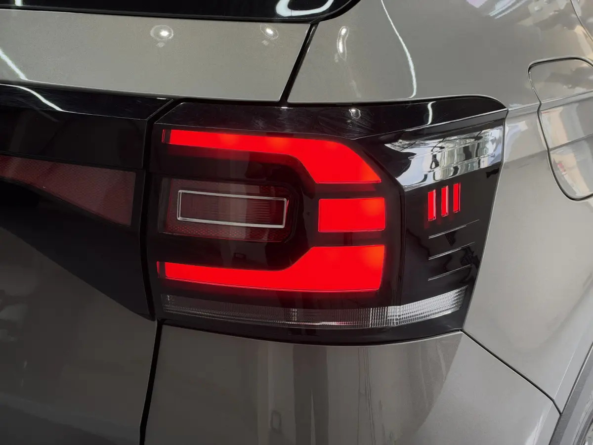 1.0 TSI DSG Style | Navi | Dode hoek | Stoelverwarming | PDC V+A | 100% Volkswagen Onderhouden!