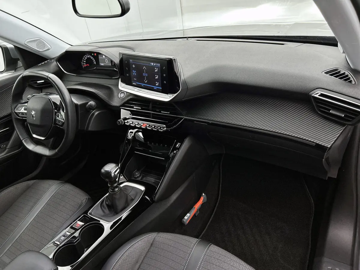 1.2 100pk Allure Pack | Trekhaak | Navigatie | Climate Control | Cruise Control | Camera | LED | 17"LMV | Apple Carplay/Android Auto |