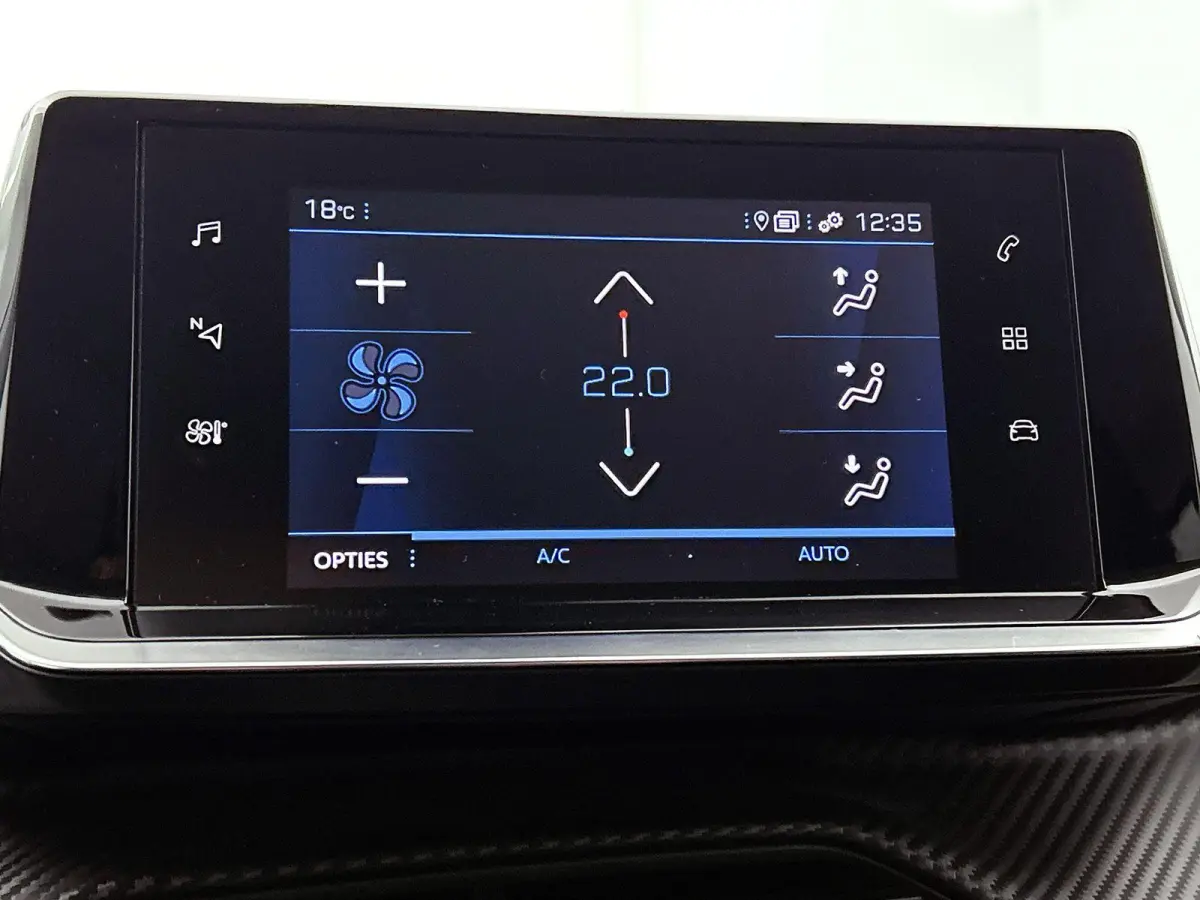 1.2 100pk Allure Pack | Trekhaak | Navigatie | Climate Control | Cruise Control | Camera | LED | 17"LMV | Apple Carplay/Android Auto |