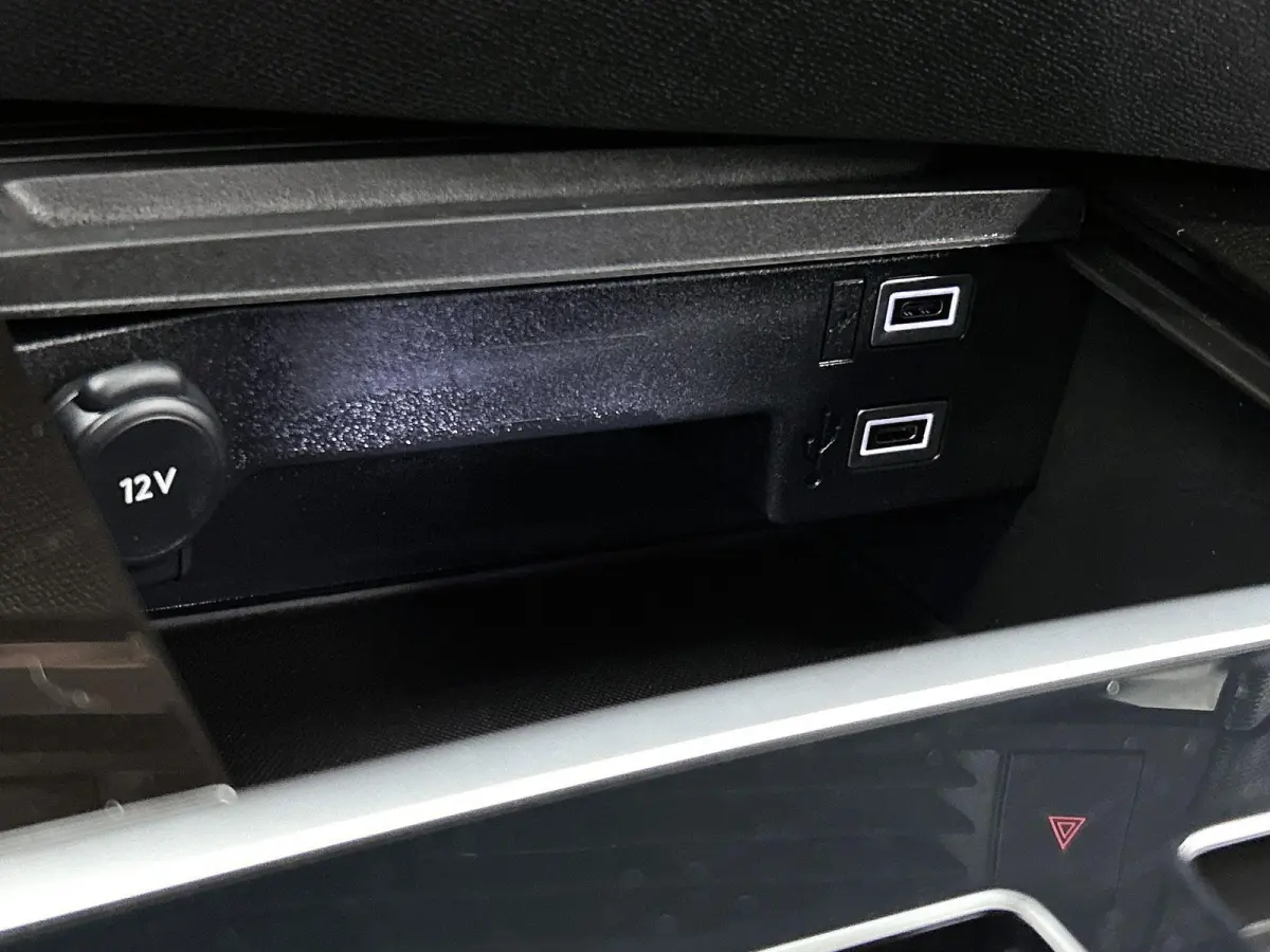 54 156pk kWh Edition Automaat | Tot 8 Jaar Garantie | Apple Carplay/Android Auto | 3-Fase Lader | Climate Control | Cruise Control | 18"LMV | Parkeersensoren | LED |