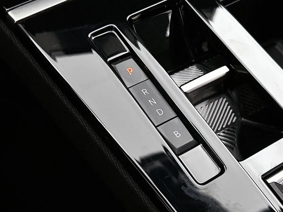 54 156pk kWh Edition Automaat | Tot 8 Jaar Garantie | Apple Carplay/Android Auto | 3-Fase Lader | Climate Control | Cruise Control | 18"LMV | Parkeersensoren | LED |