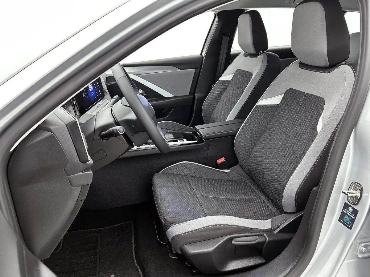 54 156pk kWh Edition Automaat | Tot 8 Jaar Garantie | Apple Carplay/Android Auto | 3-Fase Lader | Climate Control | Cruise Control | 18"LMV | Parkeersensoren | LED |