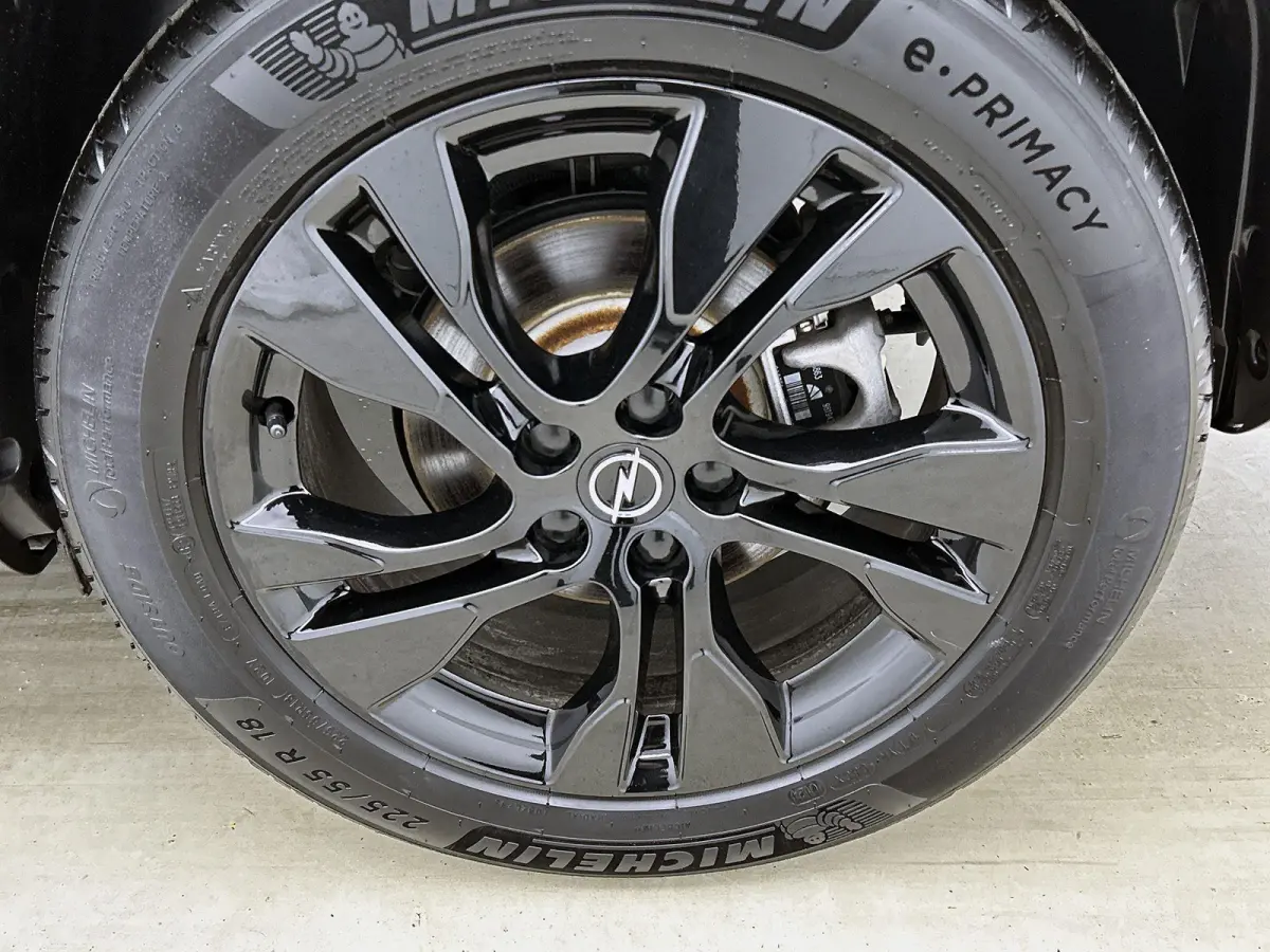 1.6 225pk Plug-In Hybrid Business Edition | Adaptieve Cruise Control | Navigatie | Stoel-/Stuurverwarming | Climate Control | Camera | 18"LMV | Dodehoekdetectie |