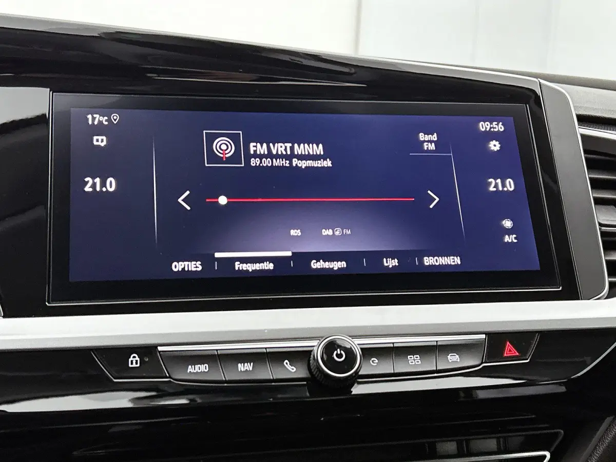 1.6 225pk Plug-In Hybrid Business Edition | Adaptieve Cruise Control | Navigatie | Stoel-/Stuurverwarming | Climate Control | Camera | 18"LMV | Dodehoekdetectie |