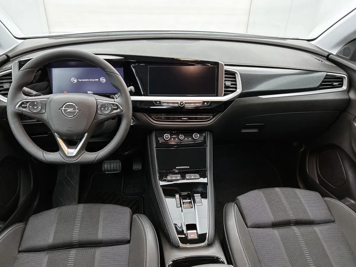 1.6 225pk Plug-In Hybrid Business Edition | Adaptieve Cruise Control | Navigatie | Stoel-/Stuurverwarming | Climate Control | Camera | 18"LMV | Dodehoekdetectie |