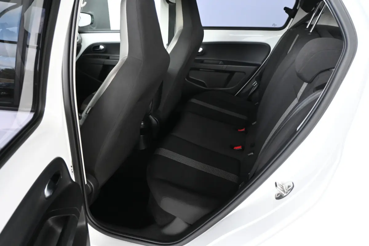 Up! 1.0 BMT High Up! Airco Cruise control Licht metaal Facelift 5-deurs PDC Inruil mogelijk