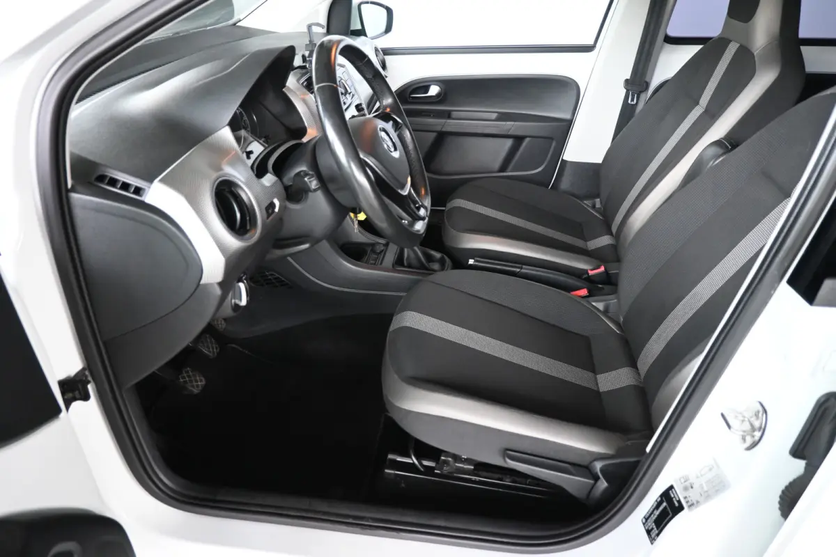 Up! 1.0 BMT High Up! Airco Cruise control Licht metaal Facelift 5-deurs PDC Inruil mogelijk
