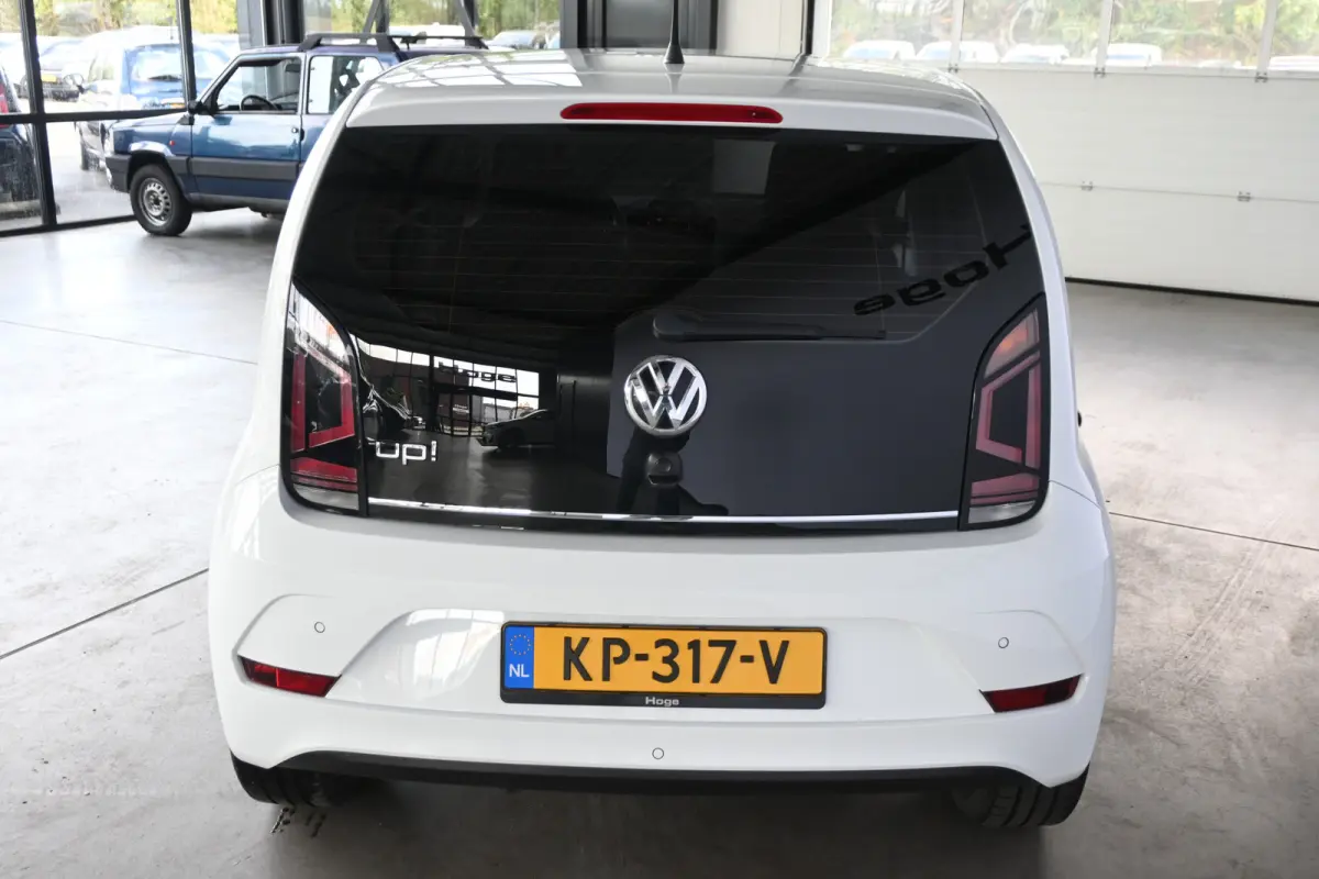 Up! 1.0 BMT High Up! Airco Cruise control Licht metaal Facelift 5-deurs PDC Inruil mogelijk