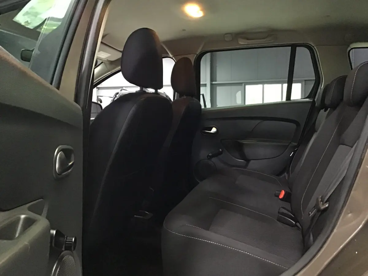 1.5 dCi Prestige I Trekhaak I Airco I Cruise I Stoelverw. I 2e Eigen I New Apk I Led I Isofix I Mistlampe I Zuinig