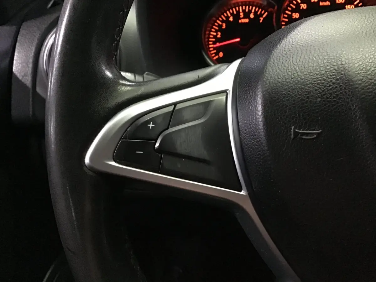 1.5 dCi Prestige I Trekhaak I Airco I Cruise I Stoelverw. I 2e Eigen I New Apk I Led I Isofix I Mistlampe I Zuinig
