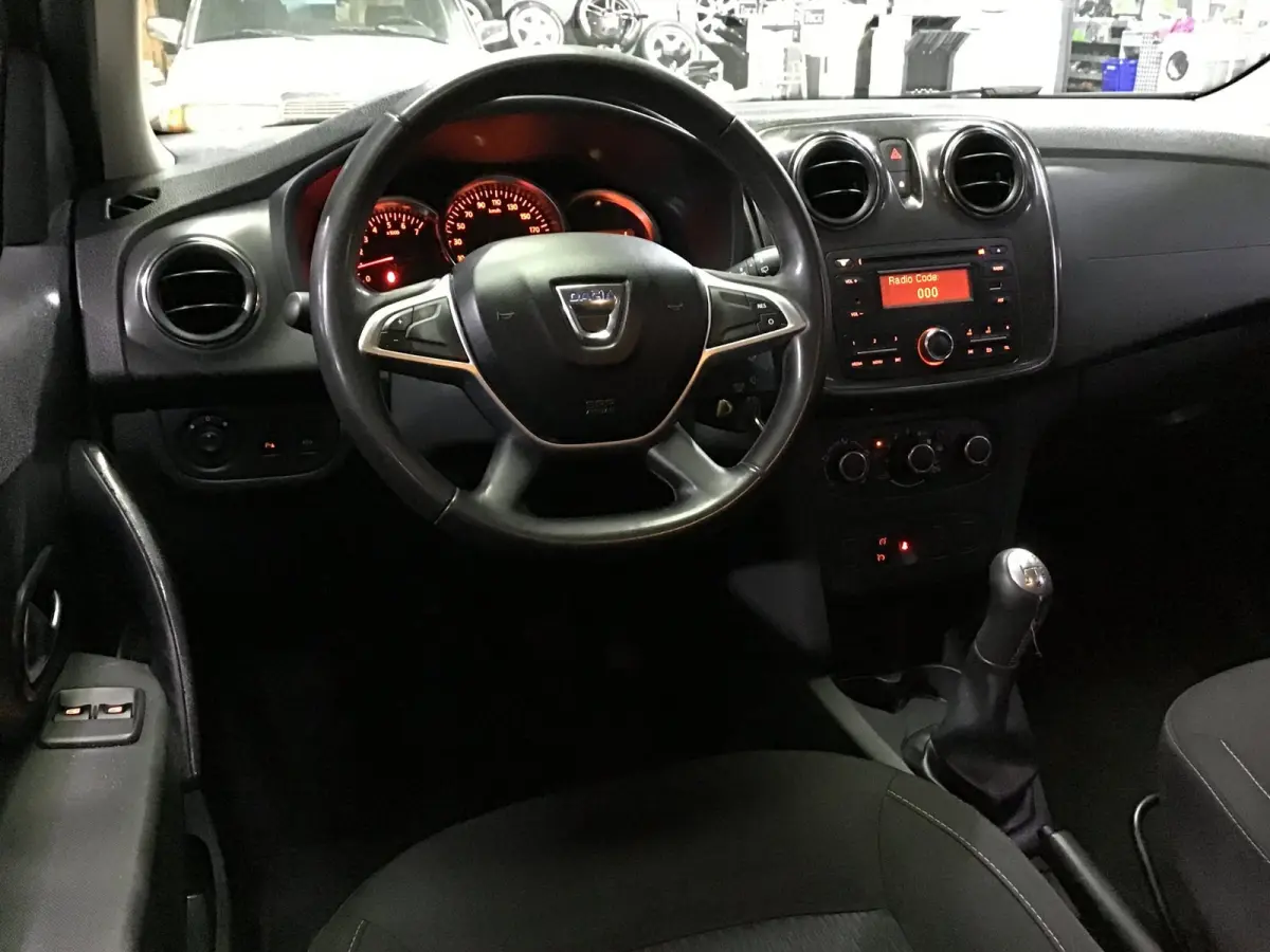 1.5 dCi Prestige I Trekhaak I Airco I Cruise I Stoelverw. I 2e Eigen I New Apk I Led I Isofix I Mistlampe I Zuinig