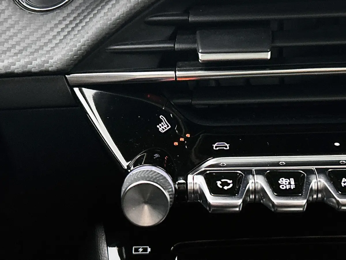 EV 156pk GT 54 kWh Automaat | 1ste Eigenaar | Schuif-/Kanteldak  | Camera v+a | Leder/Alcantara | Stoel elektrisch+verwarmd+massage | Full Led koplampen | Parkeersensoren v+a | Keyless | Ada