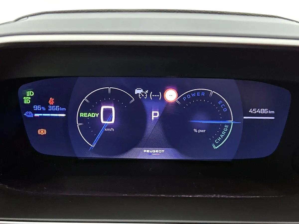 EV 156pk GT 54 kWh Automaat | 1ste Eigenaar | Schuif-/Kanteldak  | Camera v+a | Leder/Alcantara | Stoel elektrisch+verwarmd+massage | Full Led koplampen | Parkeersensoren v+a | Keyless | Ada