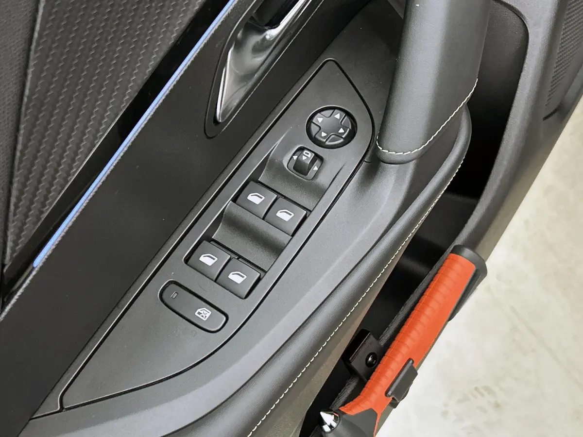 EV 156pk GT 54 kWh Automaat | 1ste Eigenaar | Schuif-/Kanteldak  | Camera v+a | Leder/Alcantara | Stoel elektrisch+verwarmd+massage | Full Led koplampen | Parkeersensoren v+a | Keyless | Ada