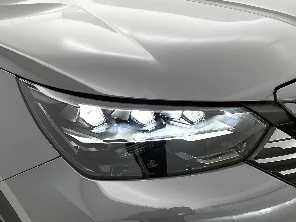 EV 156pk GT 54 kWh Automaat | 1ste Eigenaar | Schuif-/Kanteldak  | Camera v+a | Leder/Alcantara | Stoel elektrisch+verwarmd+massage | Full Led koplampen | Parkeersensoren v+a | Keyless | Ada