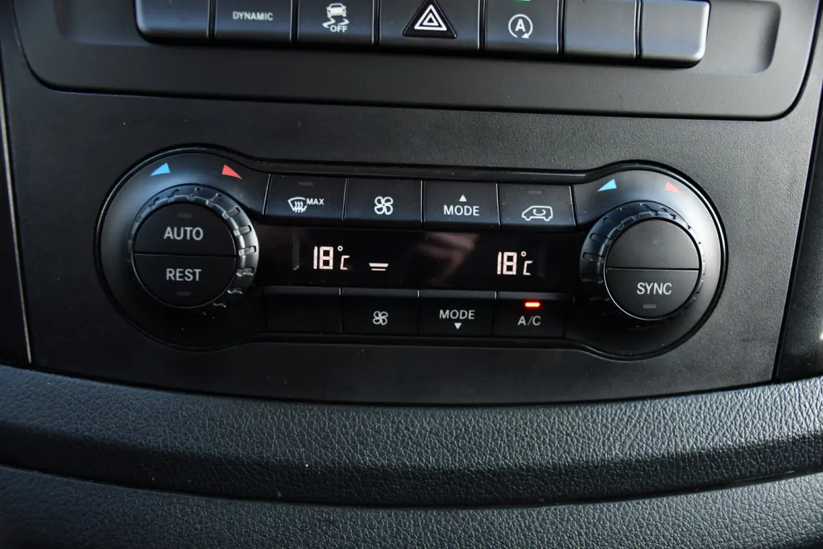 116 CDI L2 Black Edition Camera, Cruise, Carplay, Automaat, LED, Clima, Multimedia, 164pk, Sensoren, Uniek!
