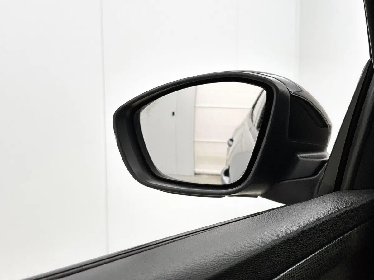 1.2 130pk Elegance Automaat | Navigatie | Climate Control | Cruise Control | Camera | 17"LMV | Apple Carplay/Android Auto | LED |