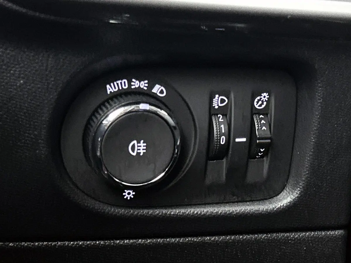1.2 130pk Elegance Automaat | Navigatie | Climate Control | Cruise Control | Camera | 17"LMV | Apple Carplay/Android Auto | LED |