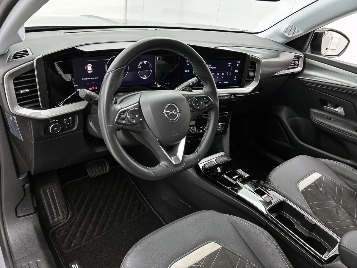 1.2 130pk Elegance Automaat | Navigatie | Climate Control | Cruise Control | Camera | 17"LMV | Apple Carplay/Android Auto | LED |