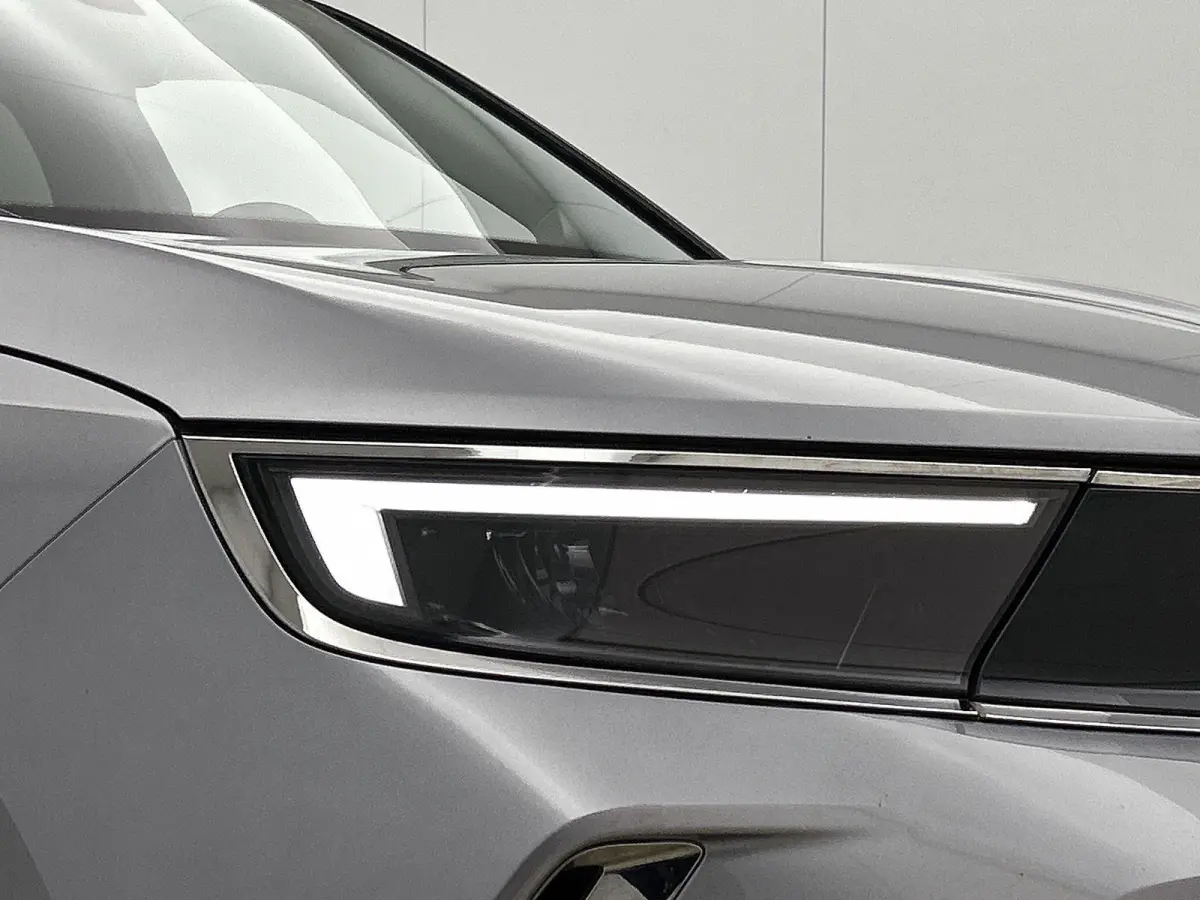 1.2 130pk Elegance Automaat | Navigatie | Climate Control | Cruise Control | Camera | 17"LMV | Apple Carplay/Android Auto | LED |