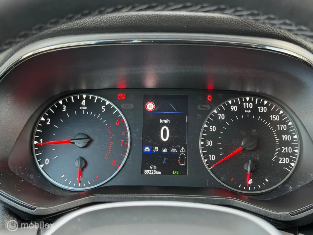 1.0 TCe Bi-Fuel Zen | Cruise | Apple Carplay |
