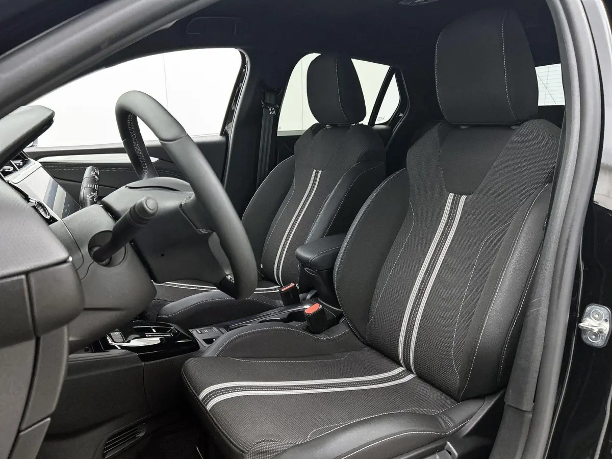 Electric 156pk Long Range GS 51 kWh Automaat | Navigatie | Camera | Climate Control | Dodehoekdetectie | Cruise Control | Getint Glas | Draadloze Telefoonlader | 17"LMV |