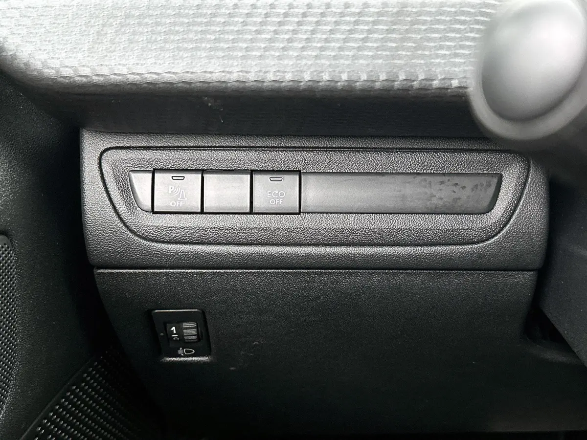 1.2 110pk GT-Line Automaat | Navigatie | Climate Control | Cruise Control | Camera | 17"LMV |