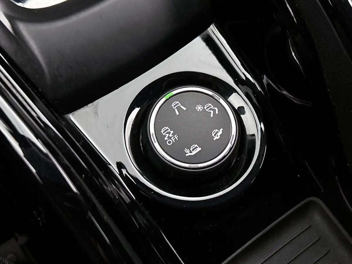 1.2 110pk GT-Line Automaat | Navigatie | Climate Control | Cruise Control | Camera | 17"LMV |