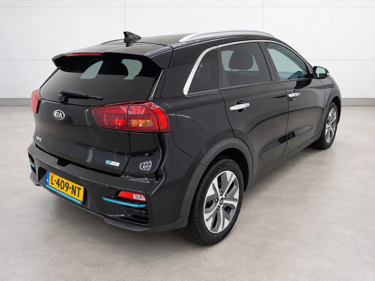 DynamicPlusLine 64 kWh | SOH 100% | 3 Fase laden | Schuif/kanteldak | Half Leder | Andriod Auto | Apple carplay | Navigatie