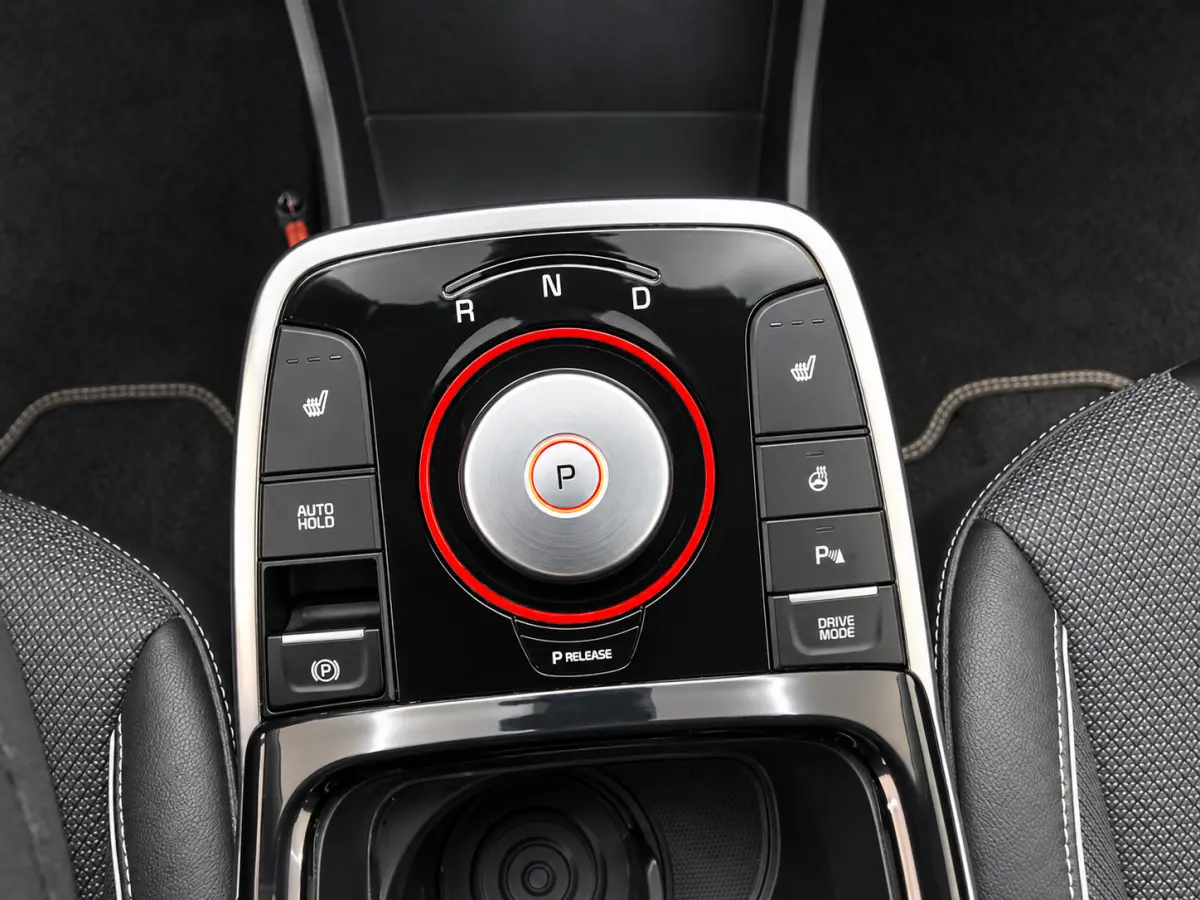 DynamicPlusLine 64 kWh | SOH 100% | 3 Fase laden | Schuif/kanteldak | Half Leder | Andriod Auto | Apple carplay | Navigatie