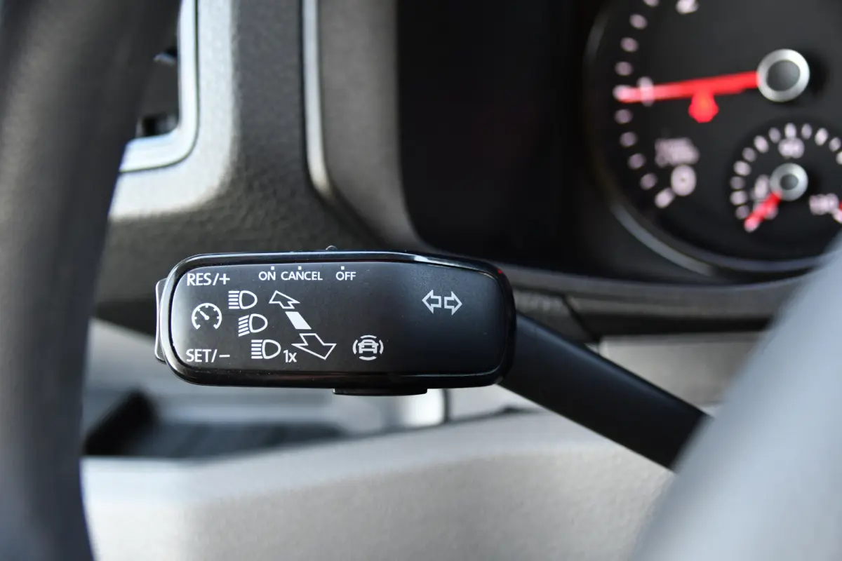 3.180 35 2.0 L3H3 PB Edition Camera, Cruise, Carplay, 177pk, Leder, Multimedia, Automaat, Geveerde stoel, Uniek!