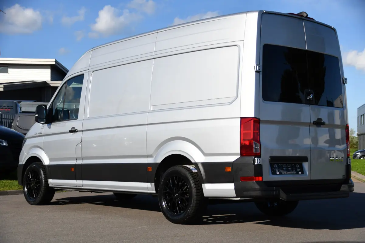 3.180 35 2.0 L3H3 PB Edition Camera, Cruise, Carplay, 177pk, Leder, Multimedia, Automaat, Geveerde stoel, Uniek!
