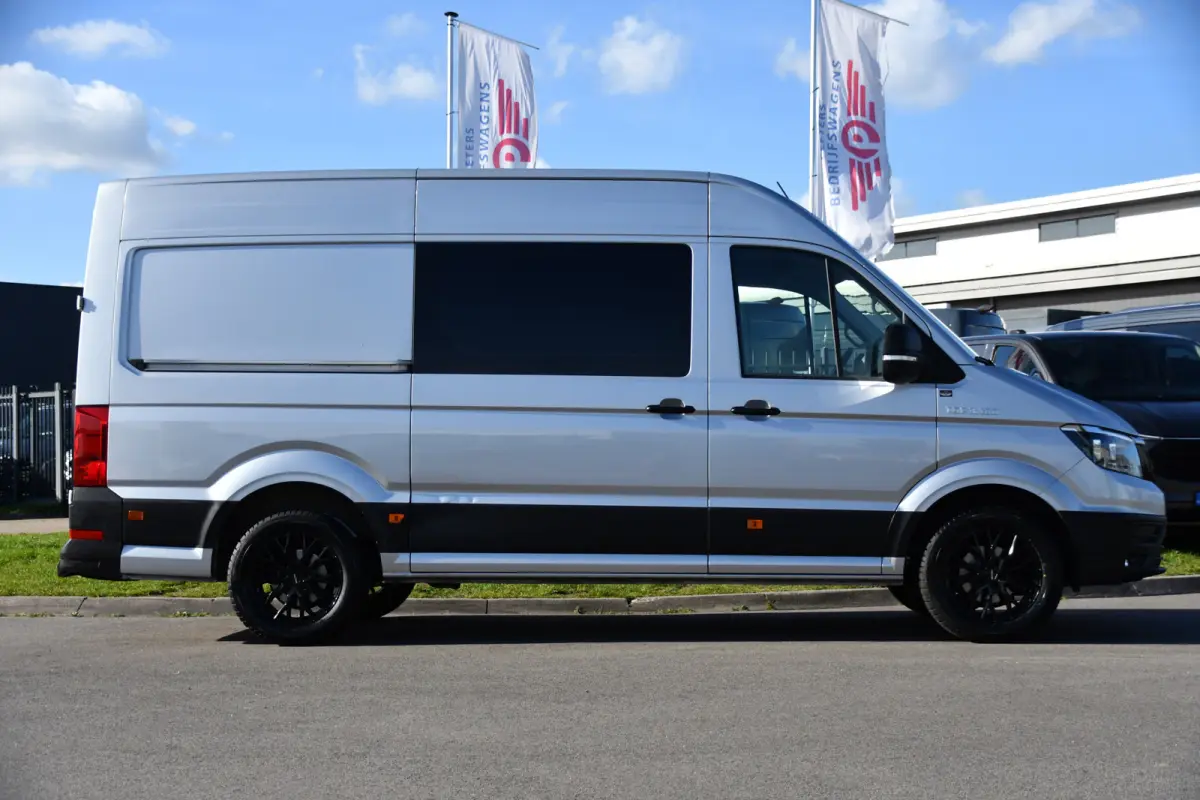 3.180 35 2.0 L3H3 PB Edition Camera, Cruise, Carplay, 177pk, Leder, Multimedia, Automaat, Geveerde stoel, Uniek!
