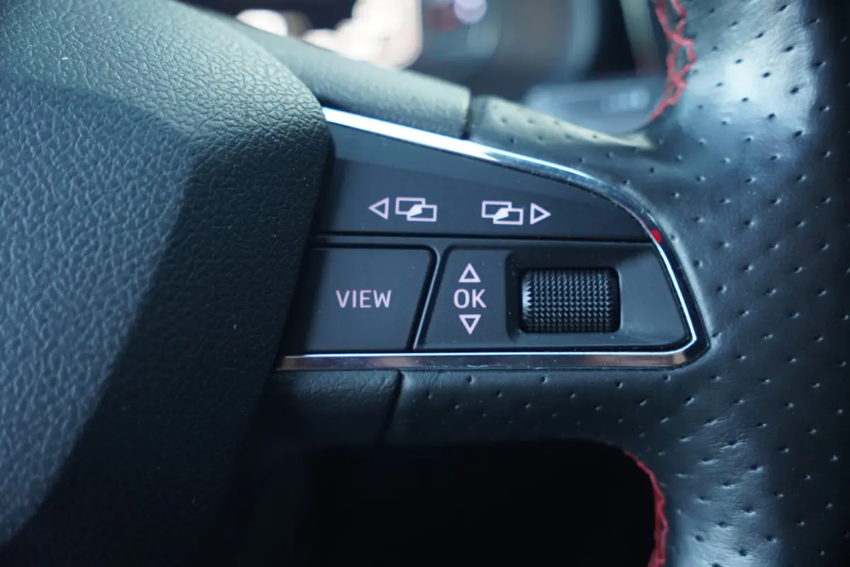 2.0 TSI FR Business Intense - 190 PK - VIRT. COCKPIT - CARPLAY - KEYLESS - CAMERA -