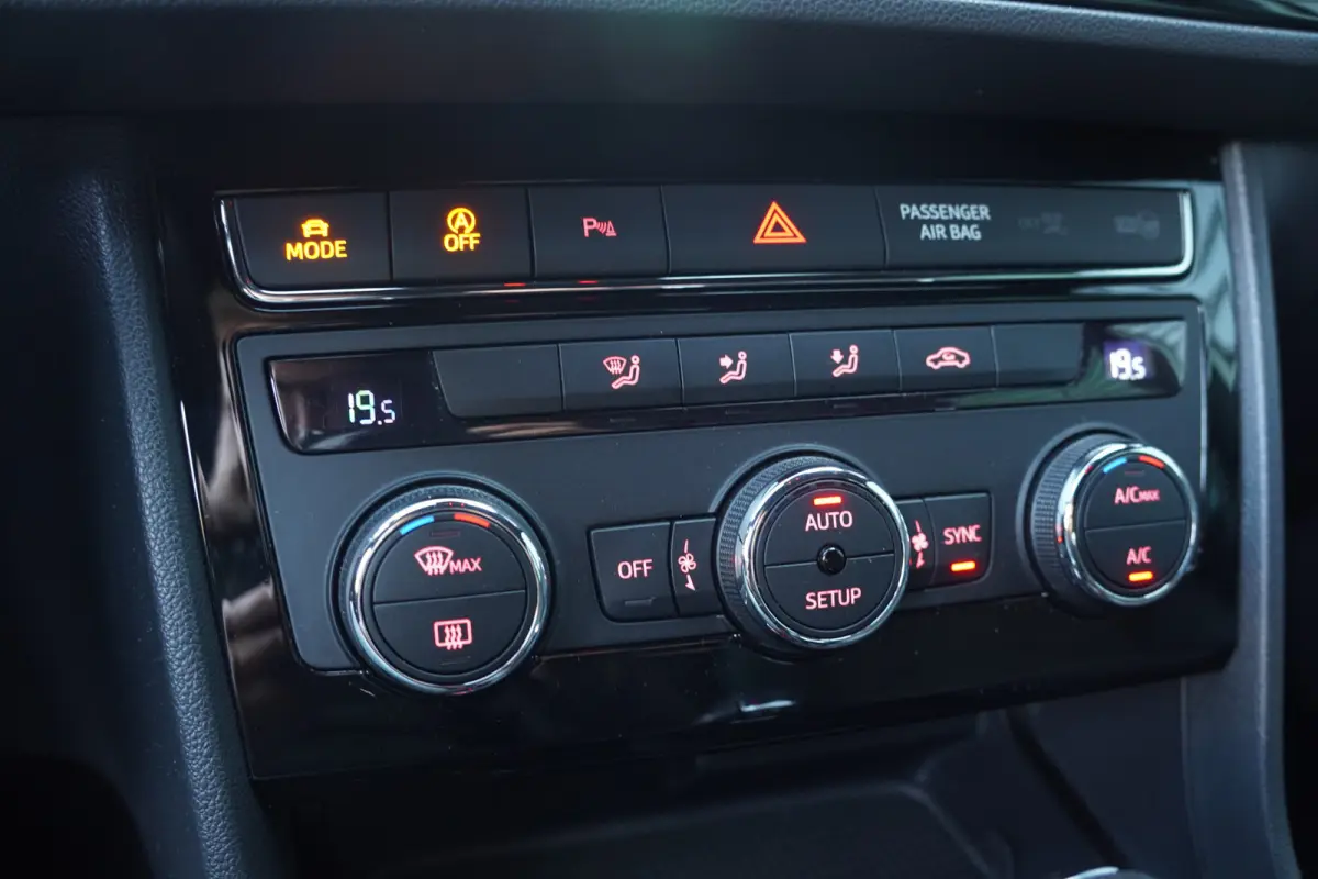 2.0 TSI FR Business Intense - 190 PK - VIRT. COCKPIT - CARPLAY - KEYLESS - CAMERA -