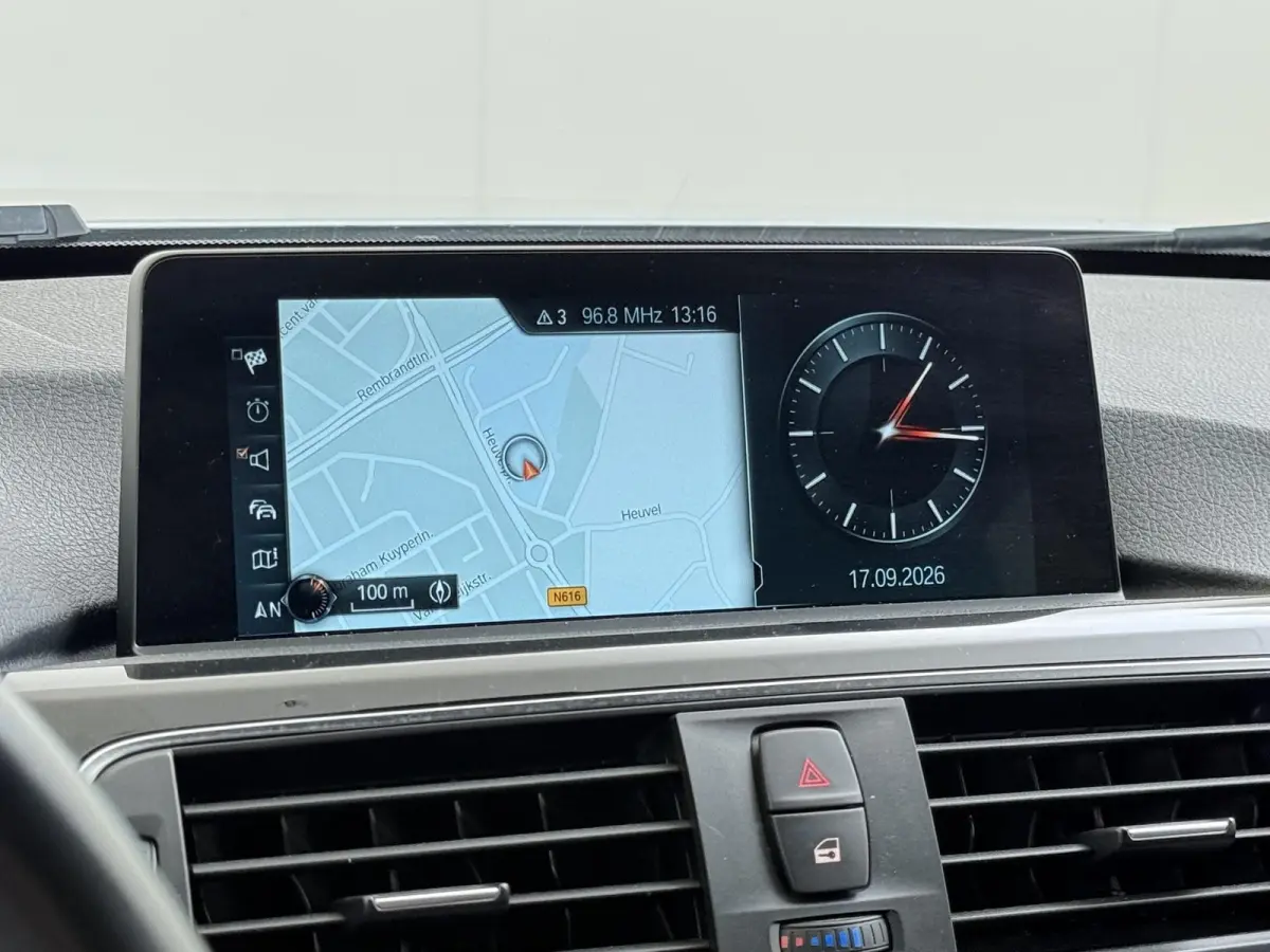 320i Executive