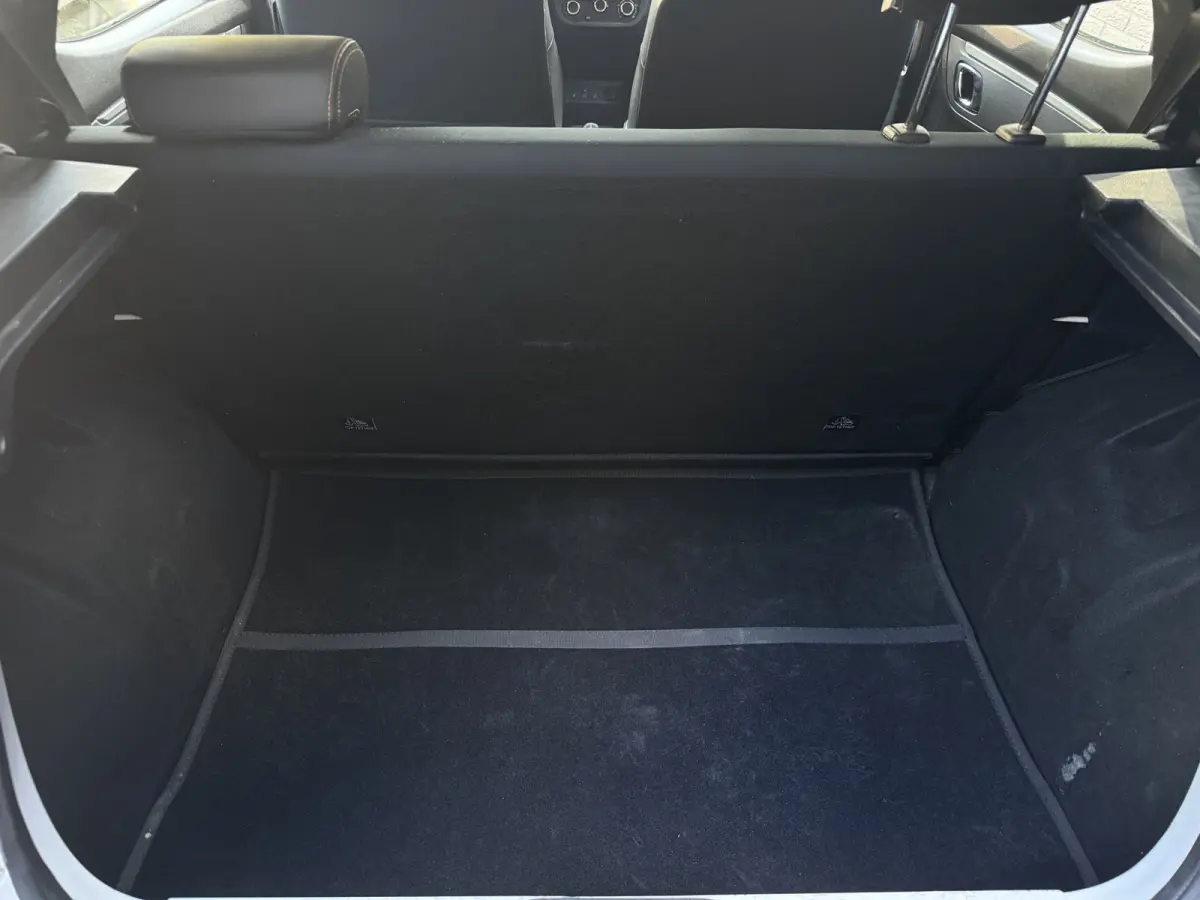 Comfort Plus 27 kWh Navi | Airco | Camera |