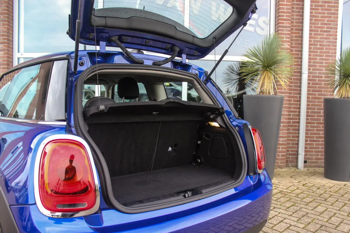 1.5 One Pepper | Dealer onderhouden | Origineel NL | Cruise control | Sportstuur | Navigatie | Climate control | Lichtpakket | Excitement pakket | Verkeersinformatie
